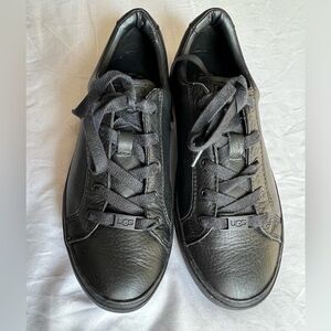 UGG shoes Leather size 7